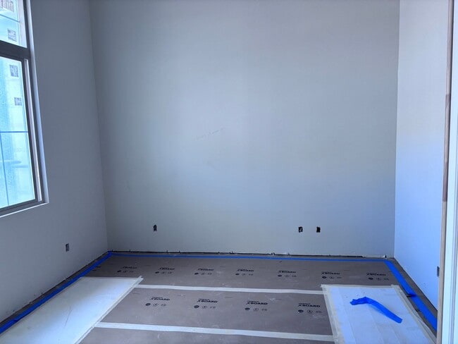 Building Photo - Brand New 3 bed plus office/2.5 bath in beautiful Coral Canyon!