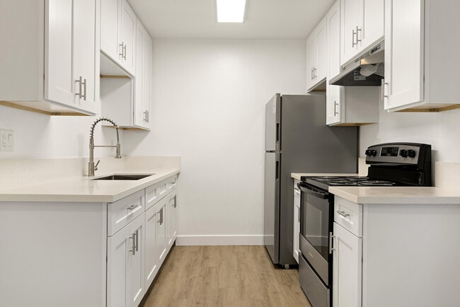 Building Photo - View