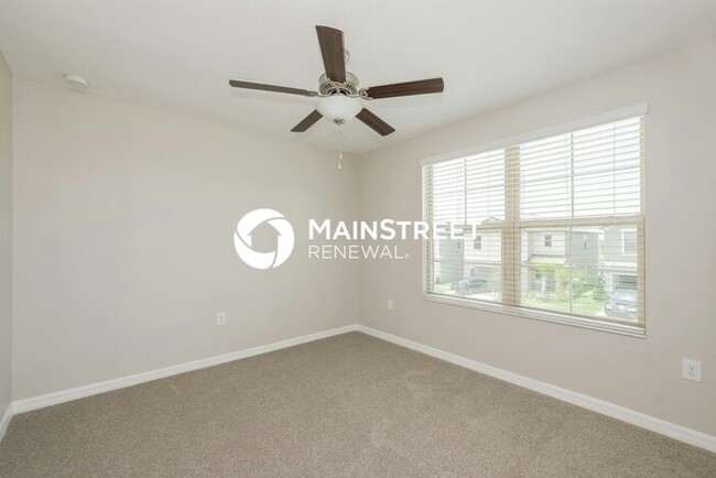 Building Photo - 5227 White Chicory Dr