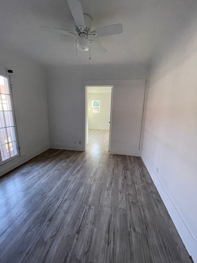 Extra Area - 3346 La Clede Ave