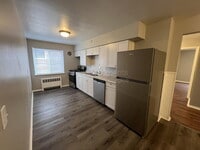 Building Photo - 4594 Hamilton Ave