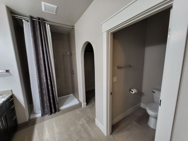 Building Photo - 4581 SW Zenith Point Ct