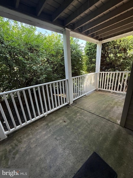 Building Photo - 313 Gregorys Way