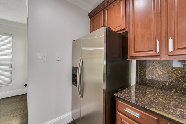 Building Photo - 1335 Studer St