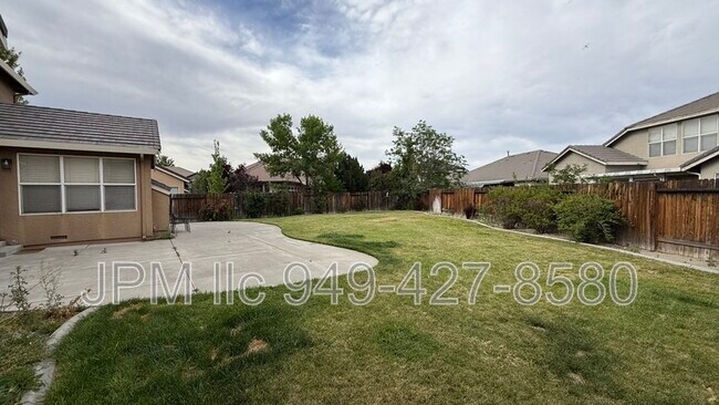 Building Photo - 9950 Moccasin Ct