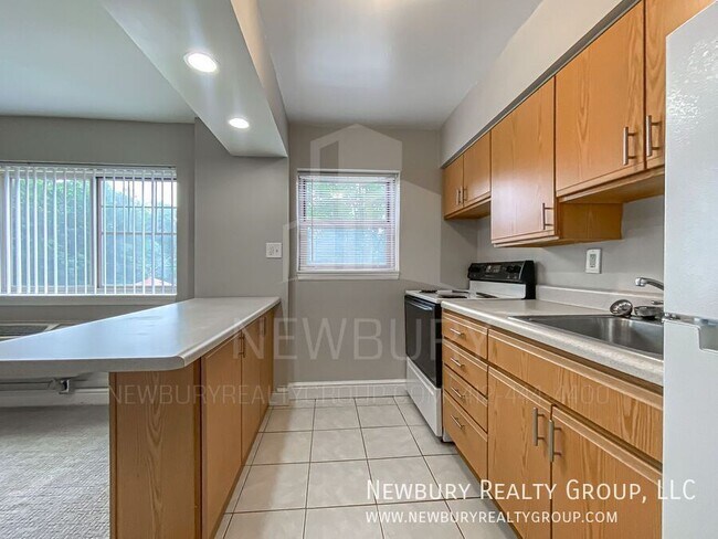 Building Photo - 319 San Juan Dr