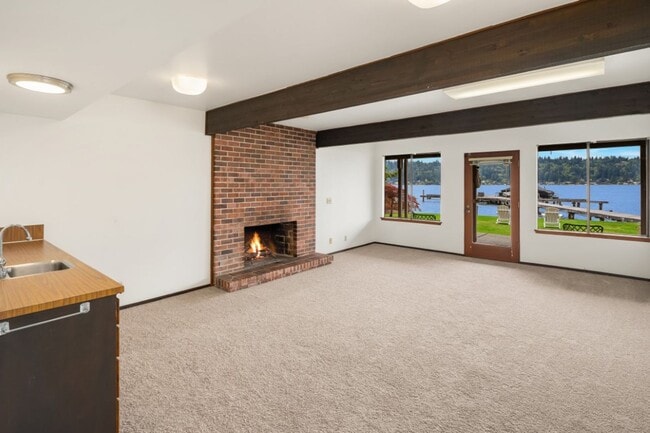 Building Photo - 4Bd/2.25Ba Bellevue House