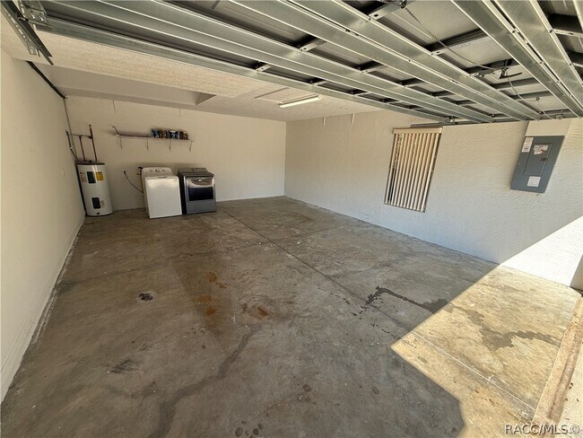 Building Photo - 9612 N Jackson Way