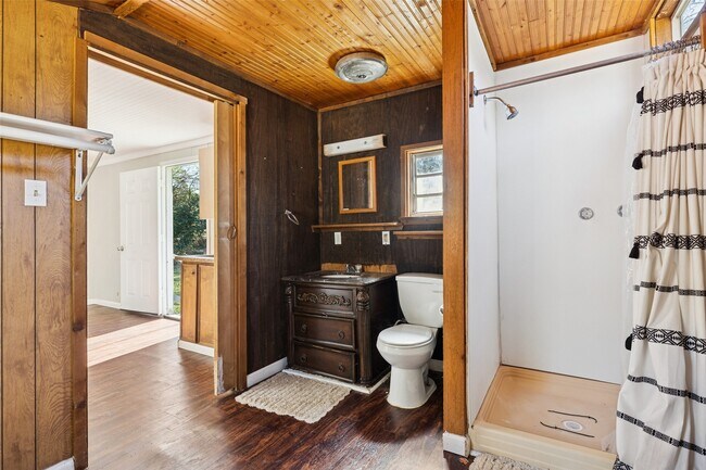 Building Photo - 111 Lazy Trail