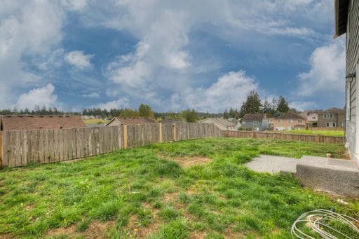 Building Photo - 1927 200 St E