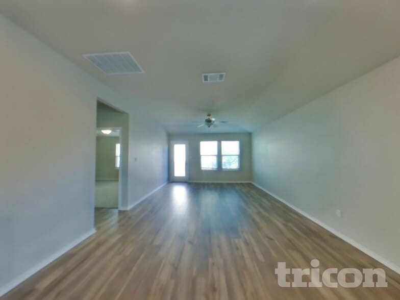 Building Photo - 3525 Stride Ln