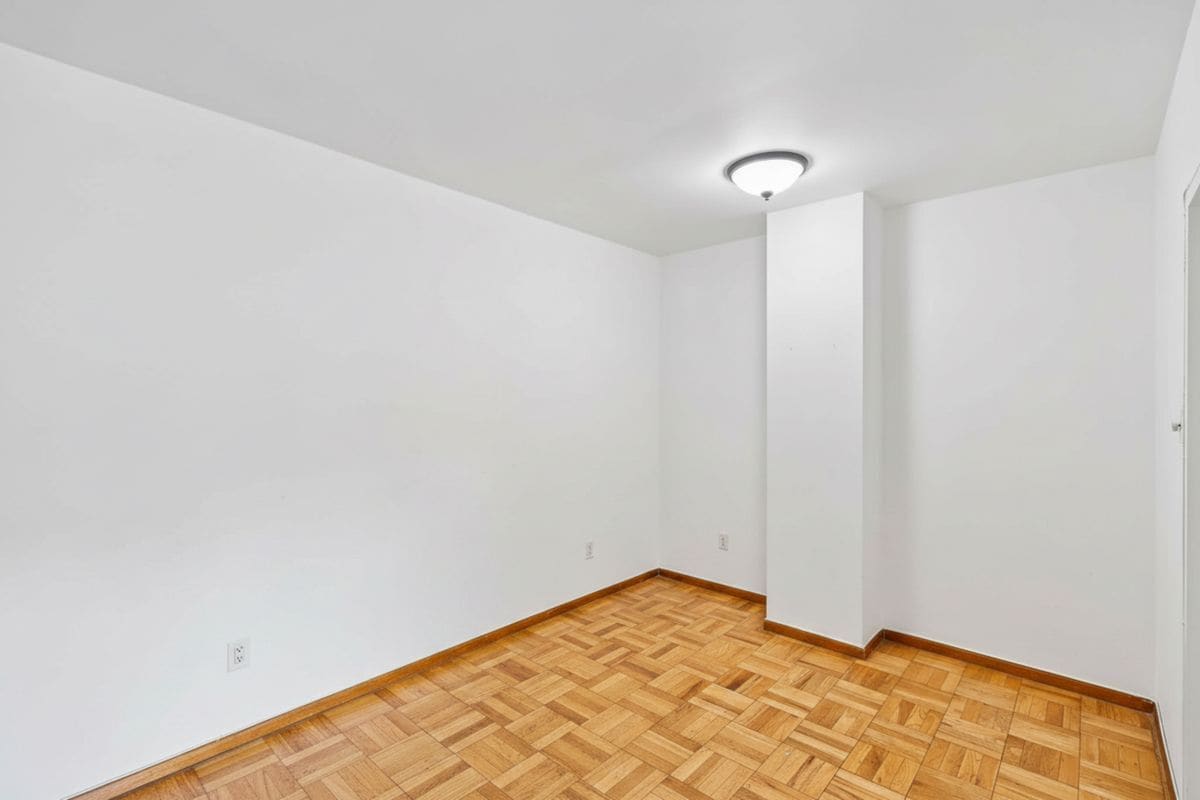 Building Photo - 4200 Cathedral Ave NW