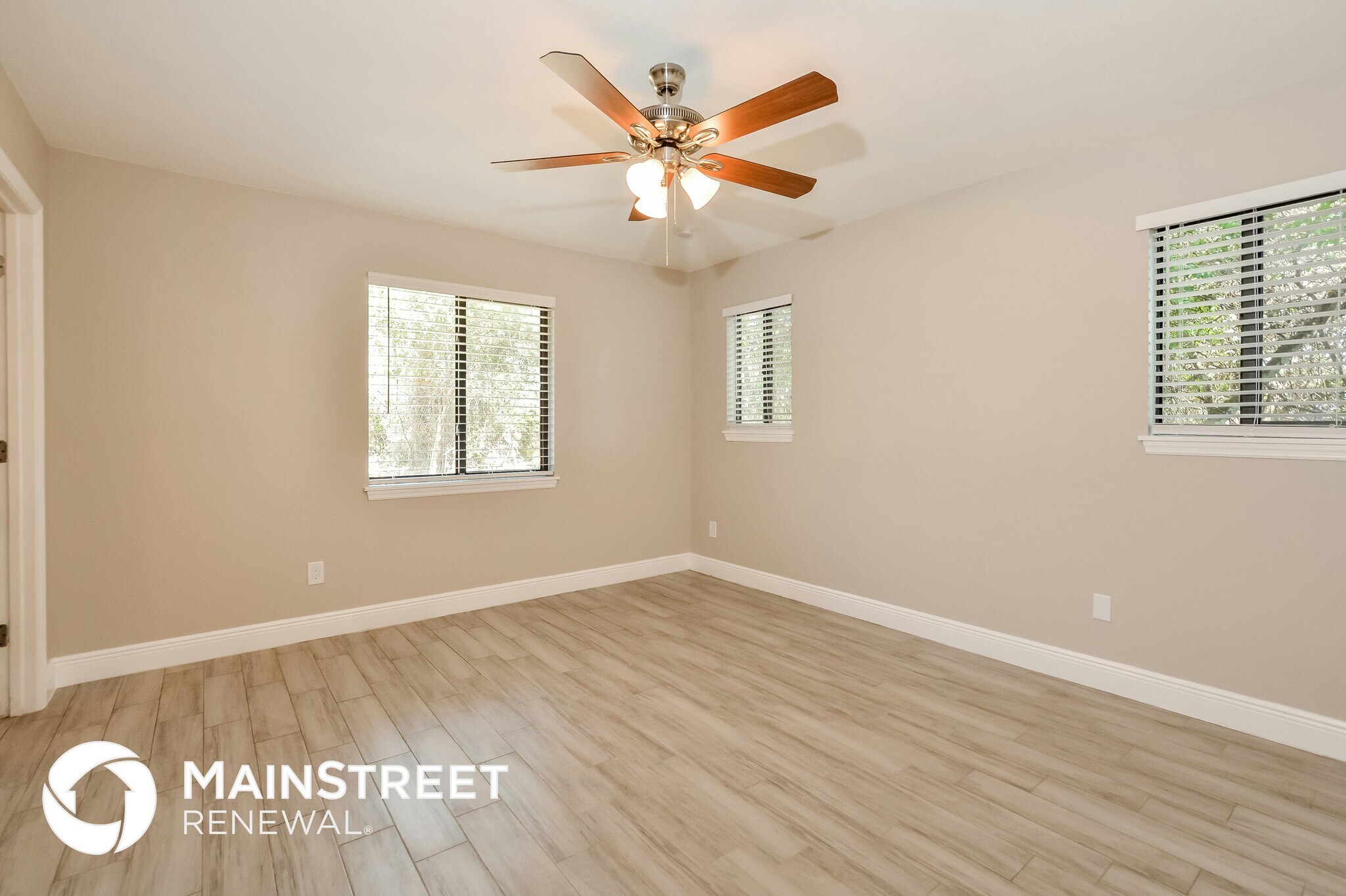 Building Photo - 2755 Candler Dr