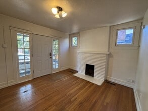 Building Photo - 921 Princeton Ave S