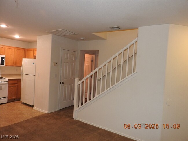 Building Photo - 9176 Starling Wing Pl