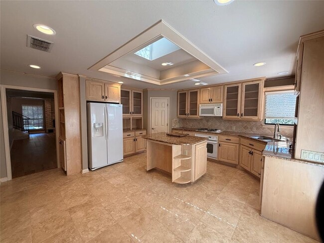 Building Photo - 6503 Robbie Creek Cove