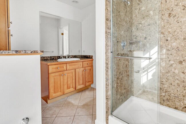 Building Photo - 41 Butternut Ln