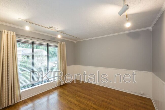 Building Photo - 1125 Trailmore Dr