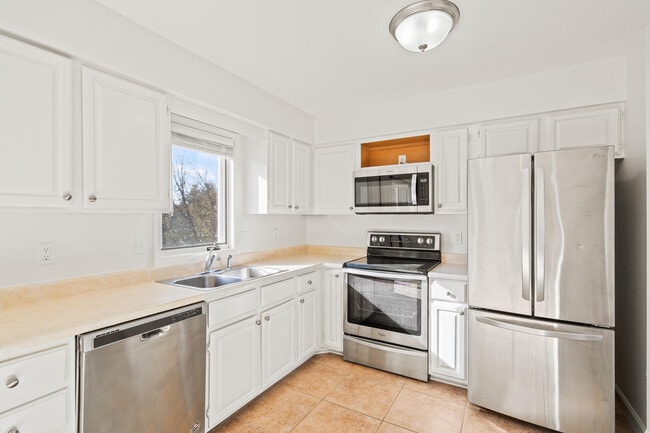 Building Photo - 3608 Teakwood Dr