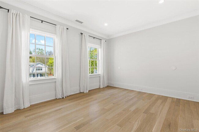 Building Photo - 25 Hunt Pl