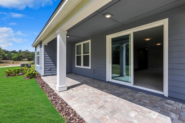 Building Photo - New construction 4/3 on cul-de-sac in cove...