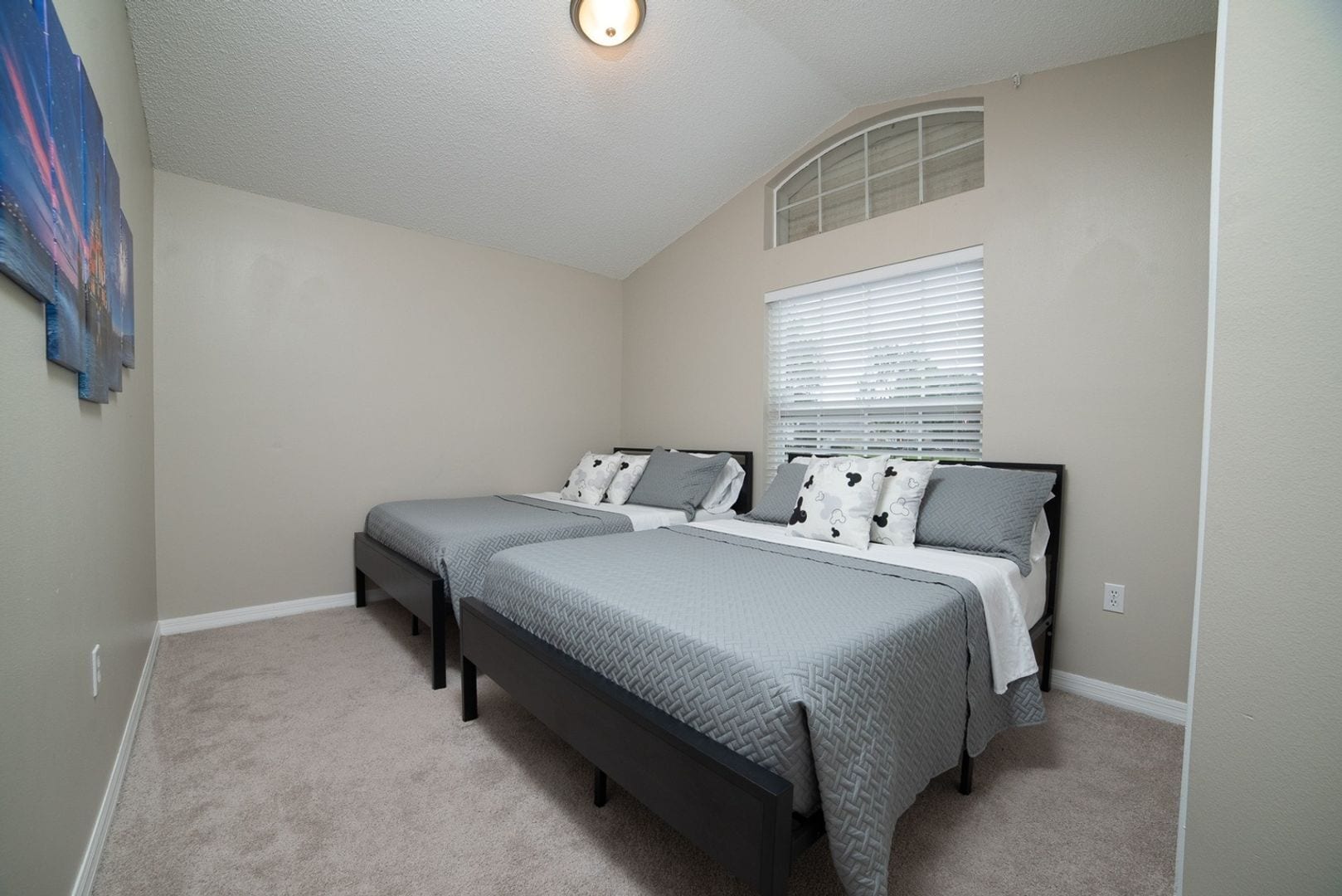 Building Photo - 7900 Canary Palm Ct