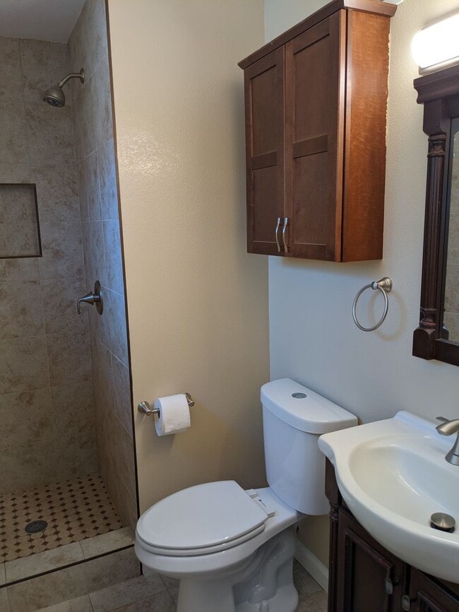 Building Photo - Remodeled 4 Bed 2 Bath Sunnyvale Home - Sp...