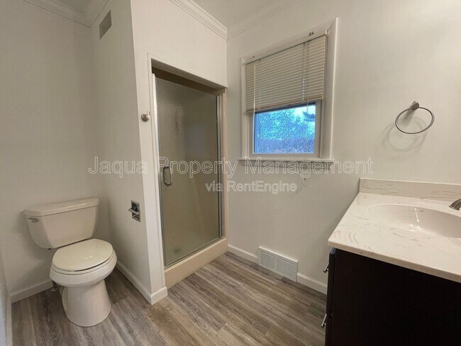 Building Photo - 7723 Yorktown St