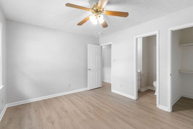 Building Photo - 3 Bedroom 1.5 Bath Ranch in Hope Mills