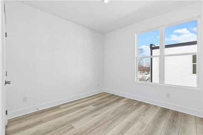 Building Photo - 517 Motivation Cir NW