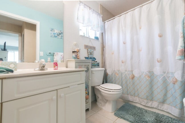 Building Photo - 545 Ocean Park Ln