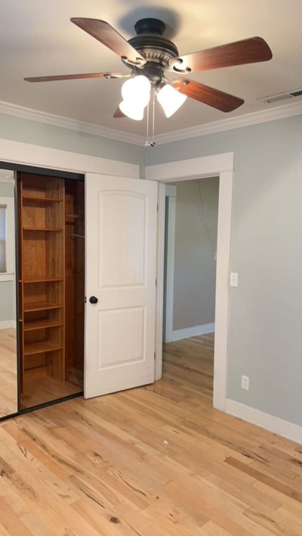 Building Photo - 2 Bedroom 1 Bath Home