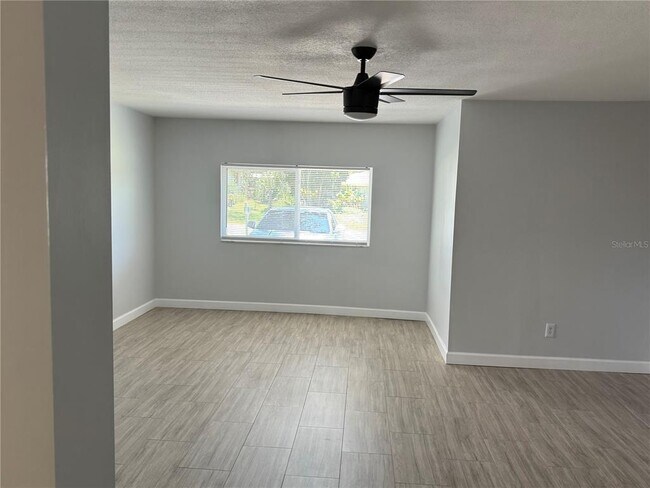 Building Photo - 2451 Nassau St