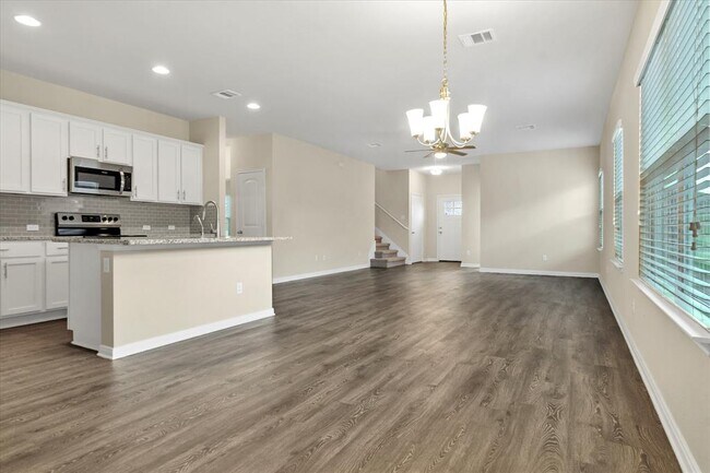 Building Photo - 1013 Gaelic Dr