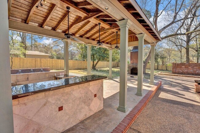 Building Photo - 4679 Walnut Grove Rd