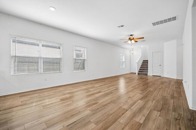 Building Photo - 8008 Purple Aster Pass