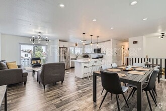 Building Photo - 15071 E Utah Pl