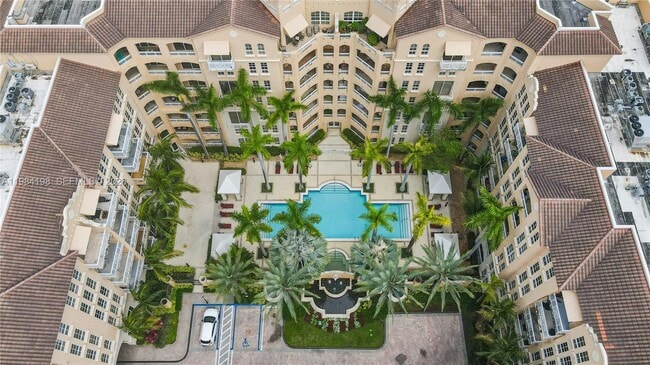 Building Photo - 3001 NE 185th St