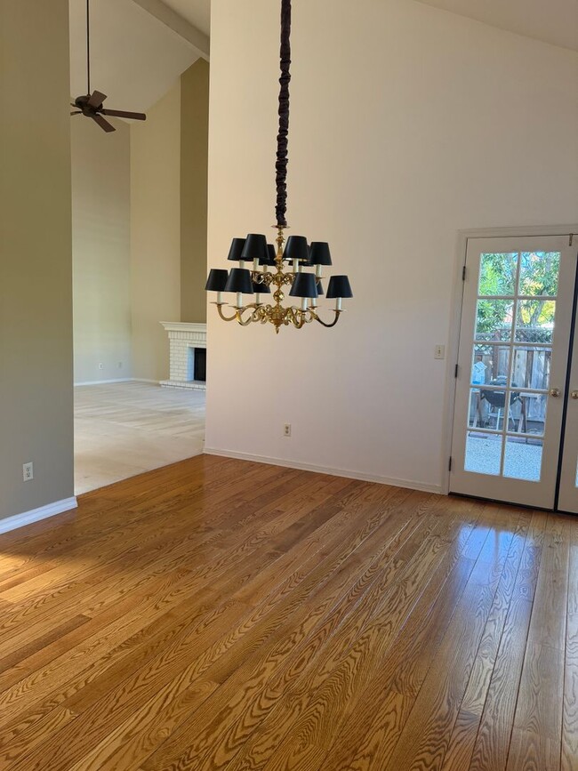 Building Photo - 742 Liquidamber Pl
