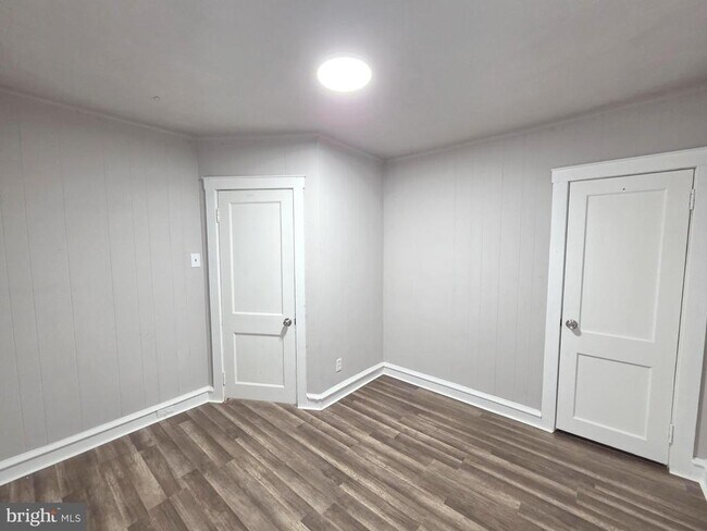 Building Photo - 4020 Howland St