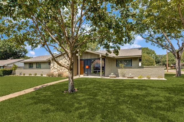 Building Photo - 3837 Clubway Ln