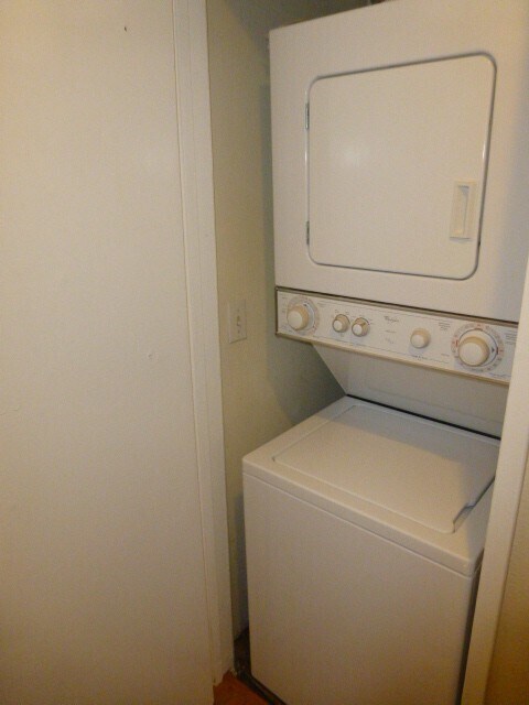 Building Photo - COMING SOON! 2-Bedroom Condo with some Uti...