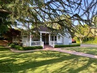 Building Photo - 1420 W Kaweah Ave
