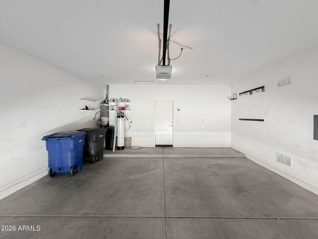 Building Photo - 4700 S Fulton Ranch Blvd