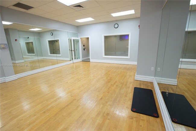 Building Photo - 2501 S Ocean Dr