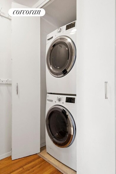 Building Photo - 42 Carroll St