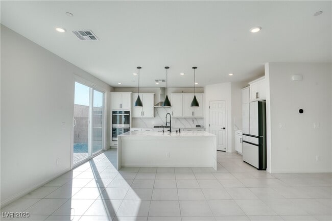 Building Photo - 3777 Alla Rocca Ave