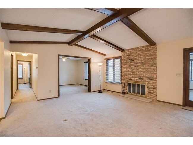 Building Photo - 1041 Zanzibar Ln N
