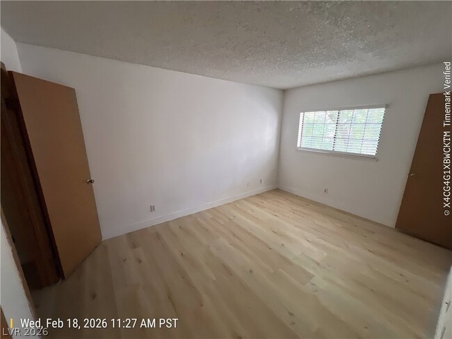 Building Photo - 4310 Sanderling Cir