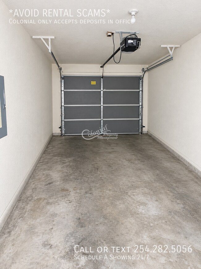 Building Photo - 3709 Dustin Ct